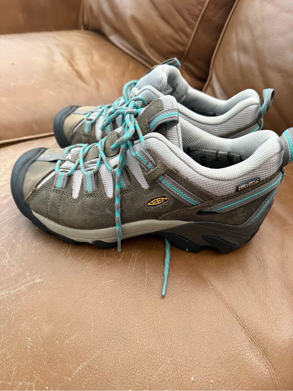 Keen Women's Gray with Turquoise Low Cut Hiking Shoes
